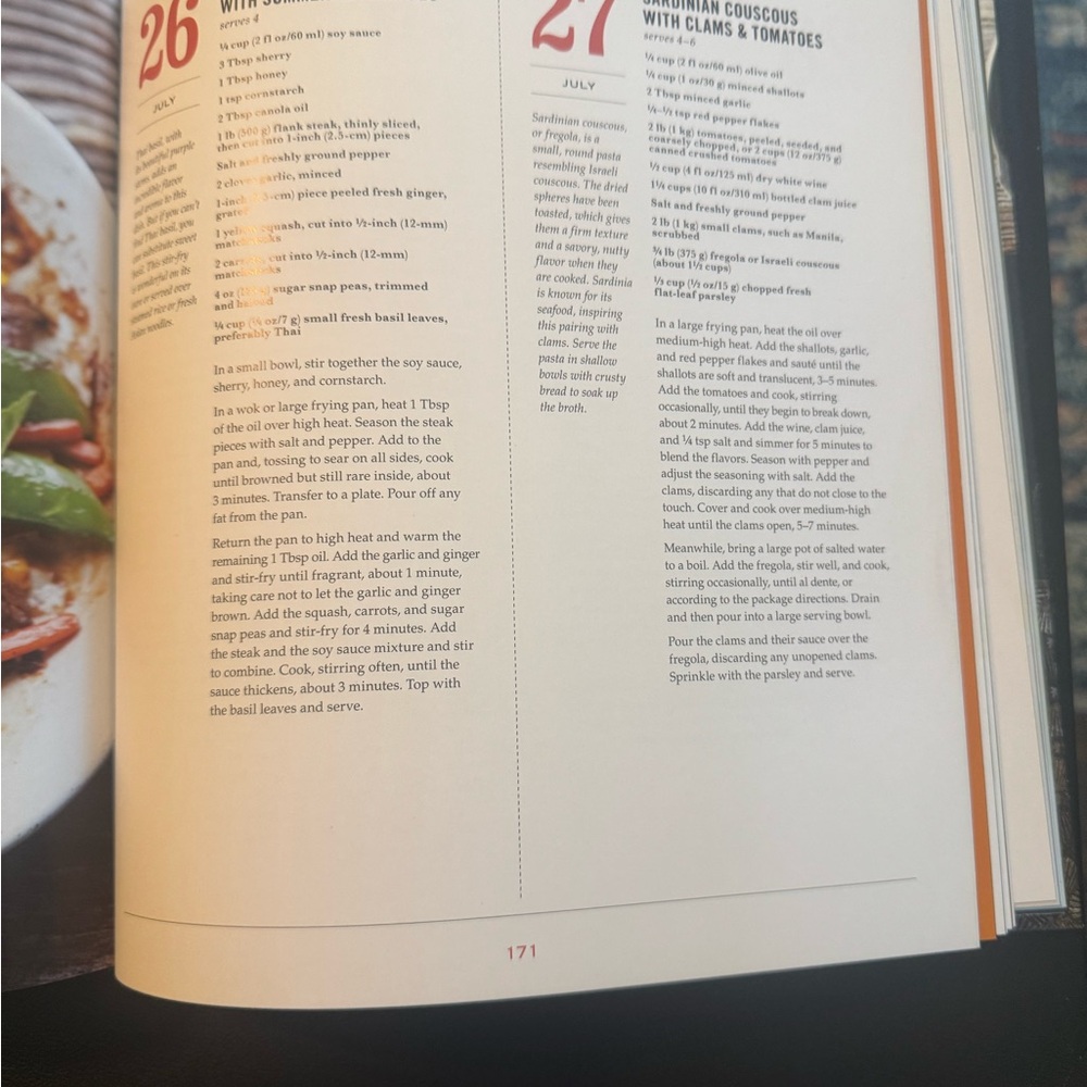 Williams Sonoma One Pot of the Day Cookbook - Black and Orange Cover - Picture 4 of 9